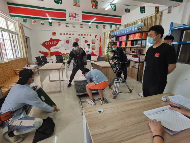 一支视频激活品牌生命力｜肃南产品视频拍摄公司的创意魔法秀